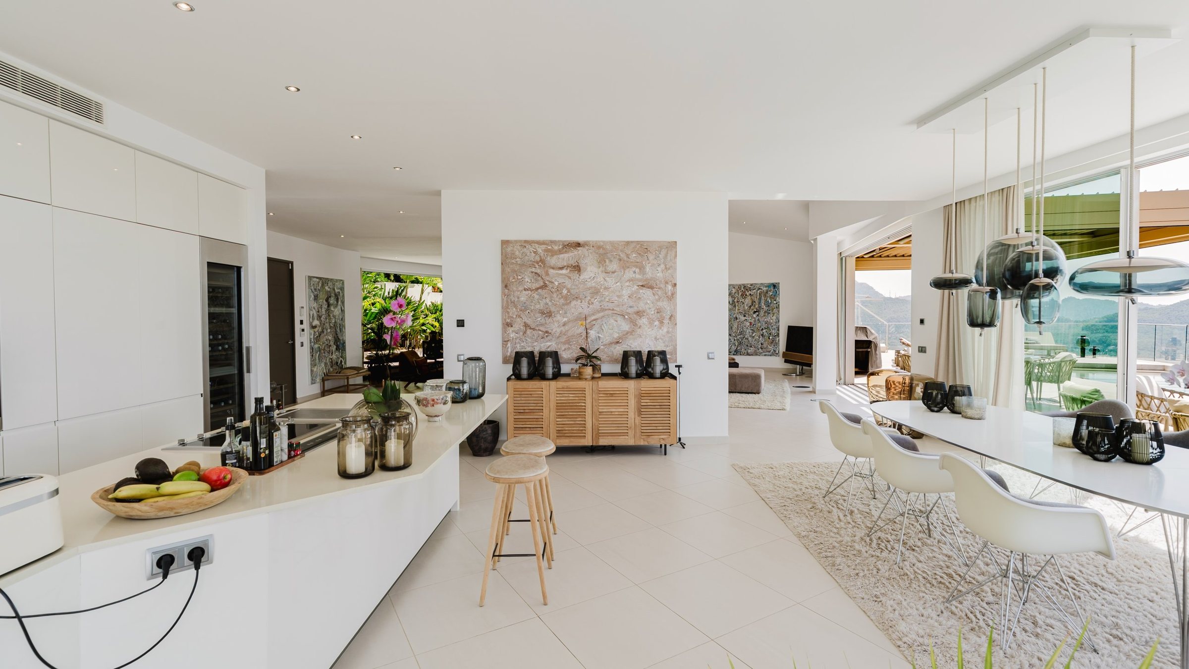 Kitchen with garden view