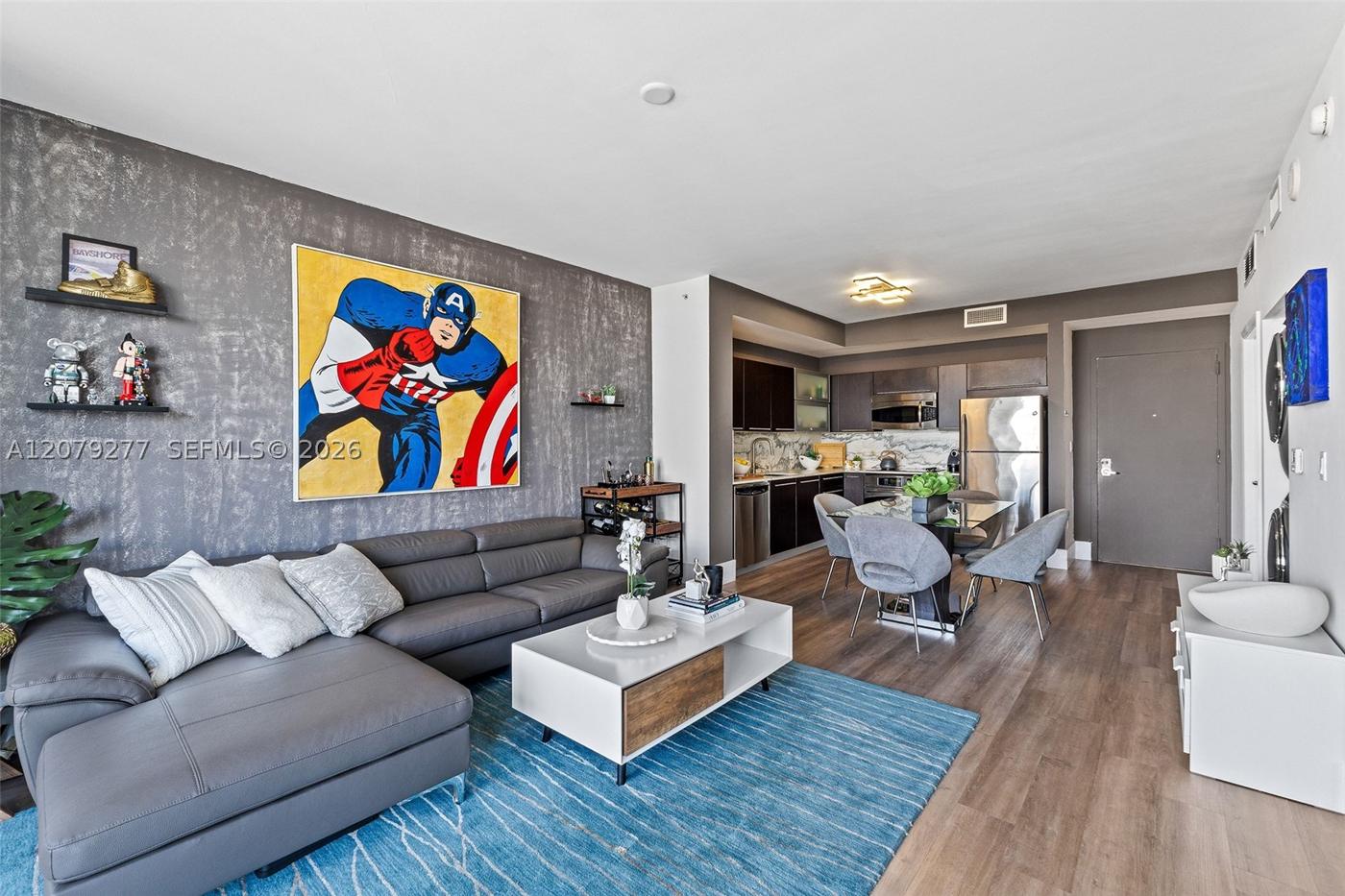 Condo Ivy, remodelled on the Miami River